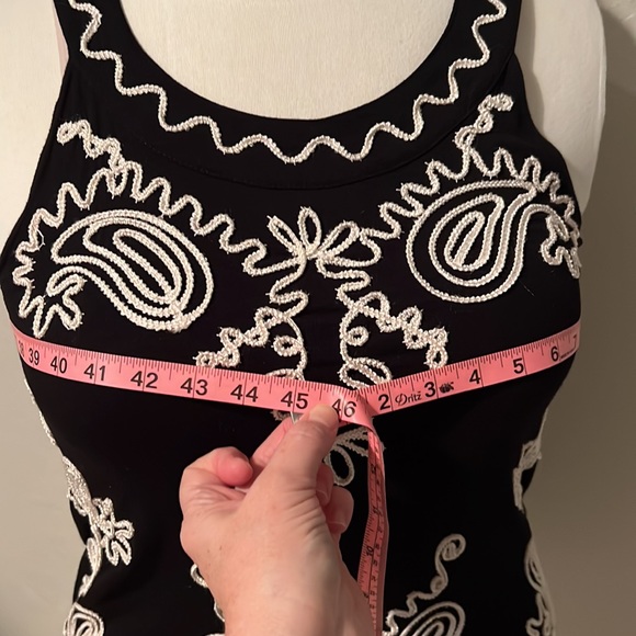 Objects D'Art | Embroidered Black and White Halter Neck Tunic - Picture 11 of 14